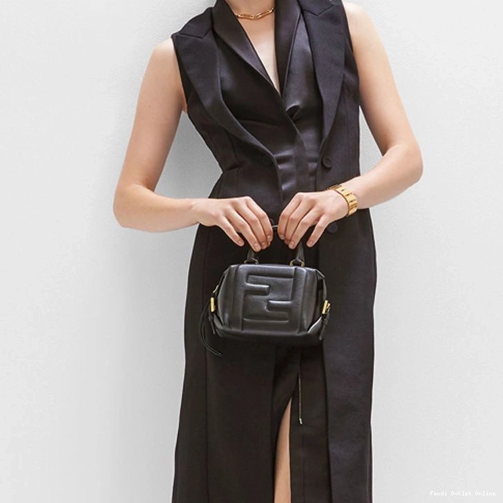 Affordable Bag Fendi FF In Black Mini Leather Cube Nappa 0724